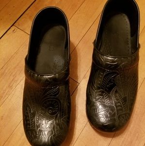 Dansko shoes size 39